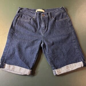 Levi’s Women’s Size 8 Jean Shorts